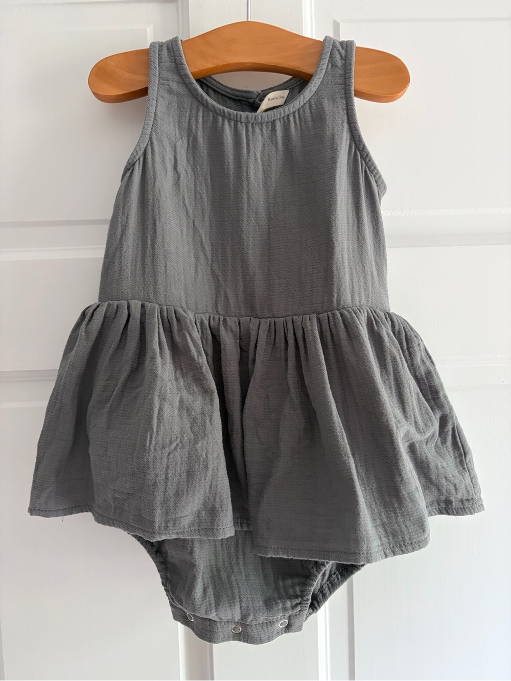 Quincy Mae Gray Muslin Toddler Dress Romper 18-24m